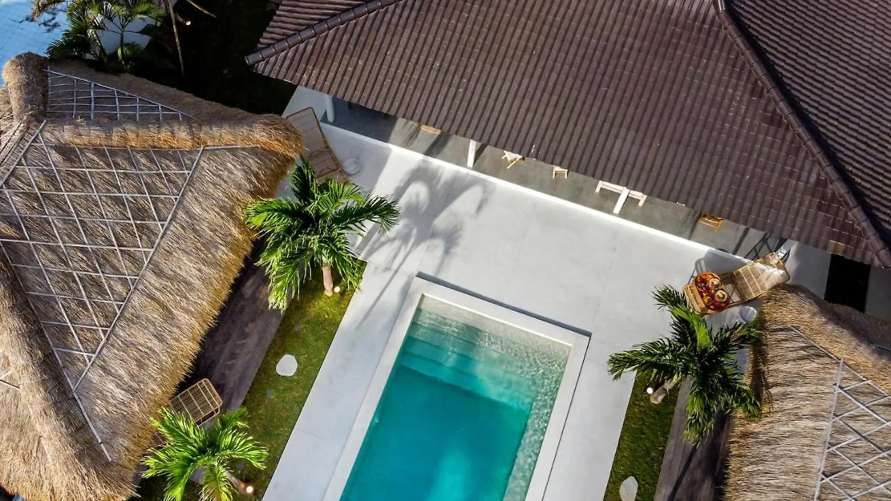Villa Surga Blue By Alfred In Bali Seminyak Indonezja